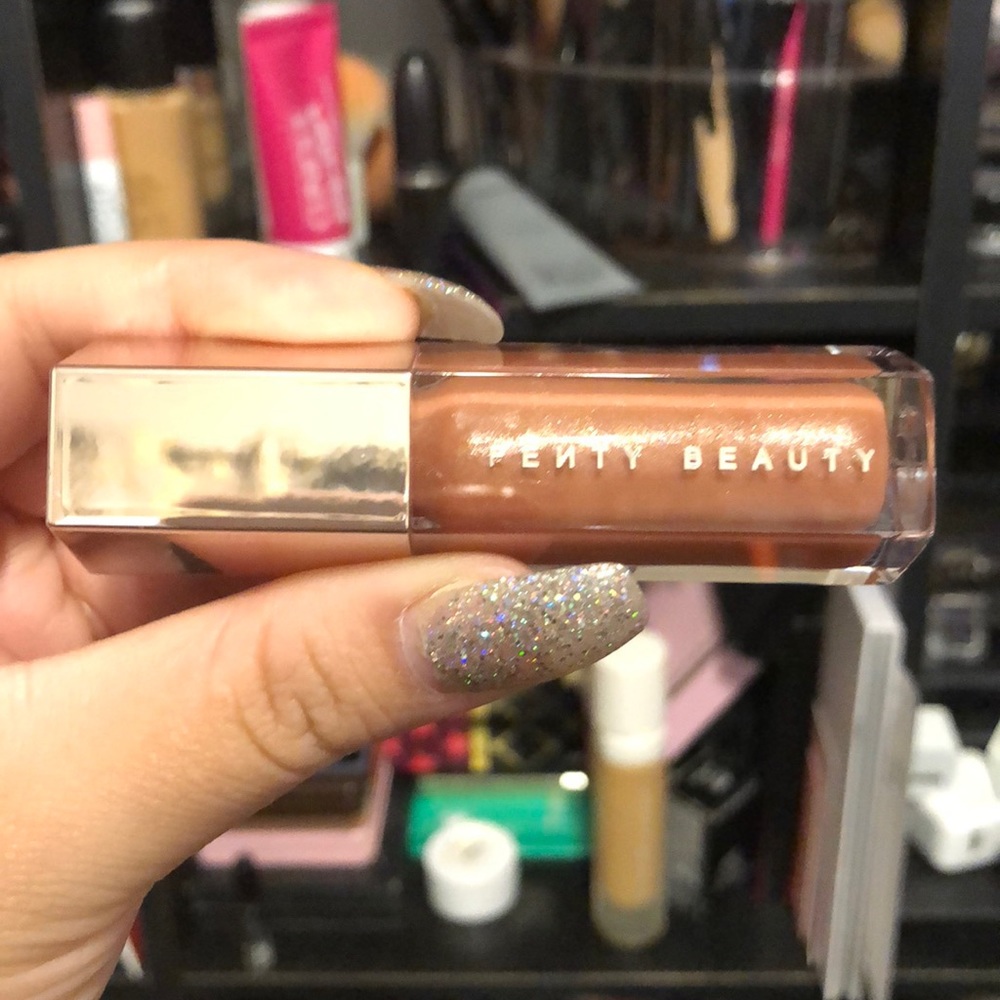 Fenty lip gloss